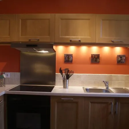 La Maison D'à Côté Couette-café *